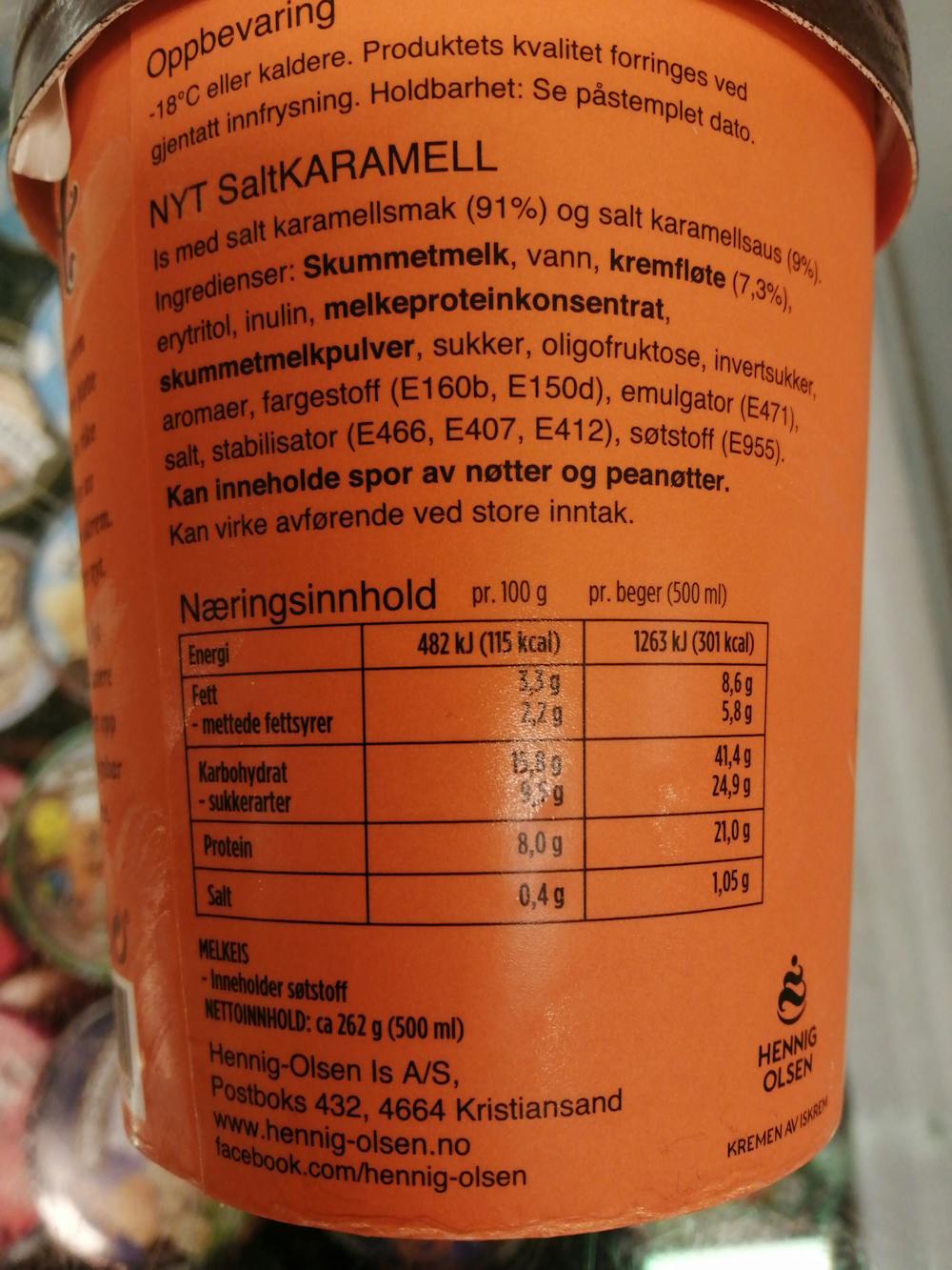 Ingredienslisten til Nyt is med salt karamellsmak, Hennig Olsen