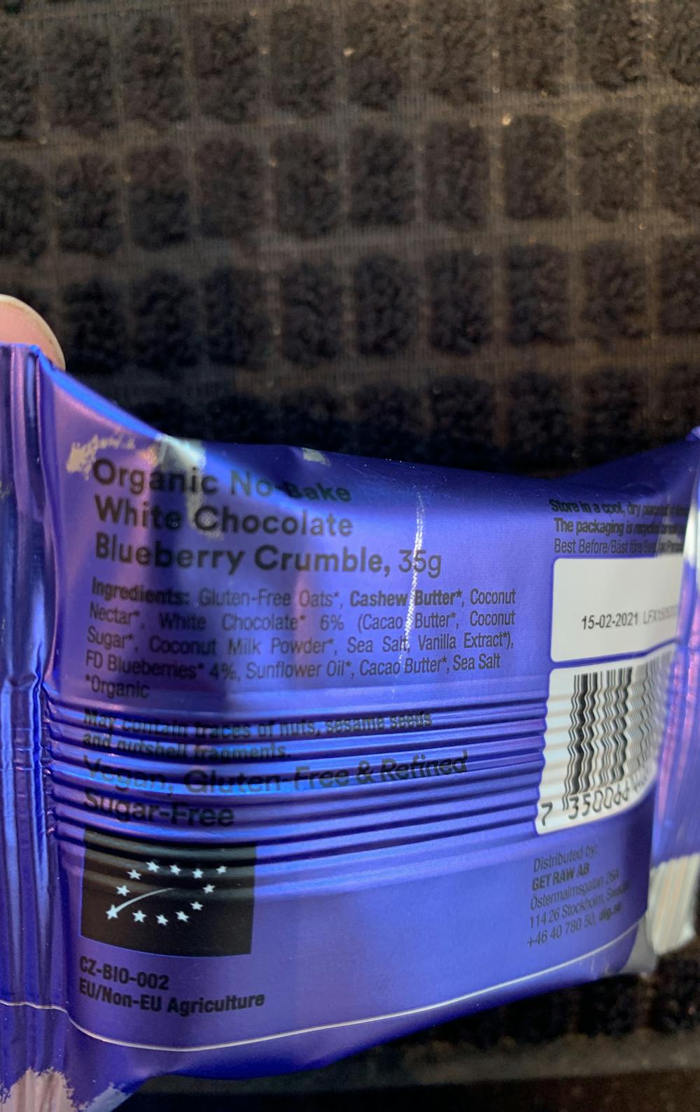 Ingredienslisten til Dig No-bake white chocolate blueberry crumble