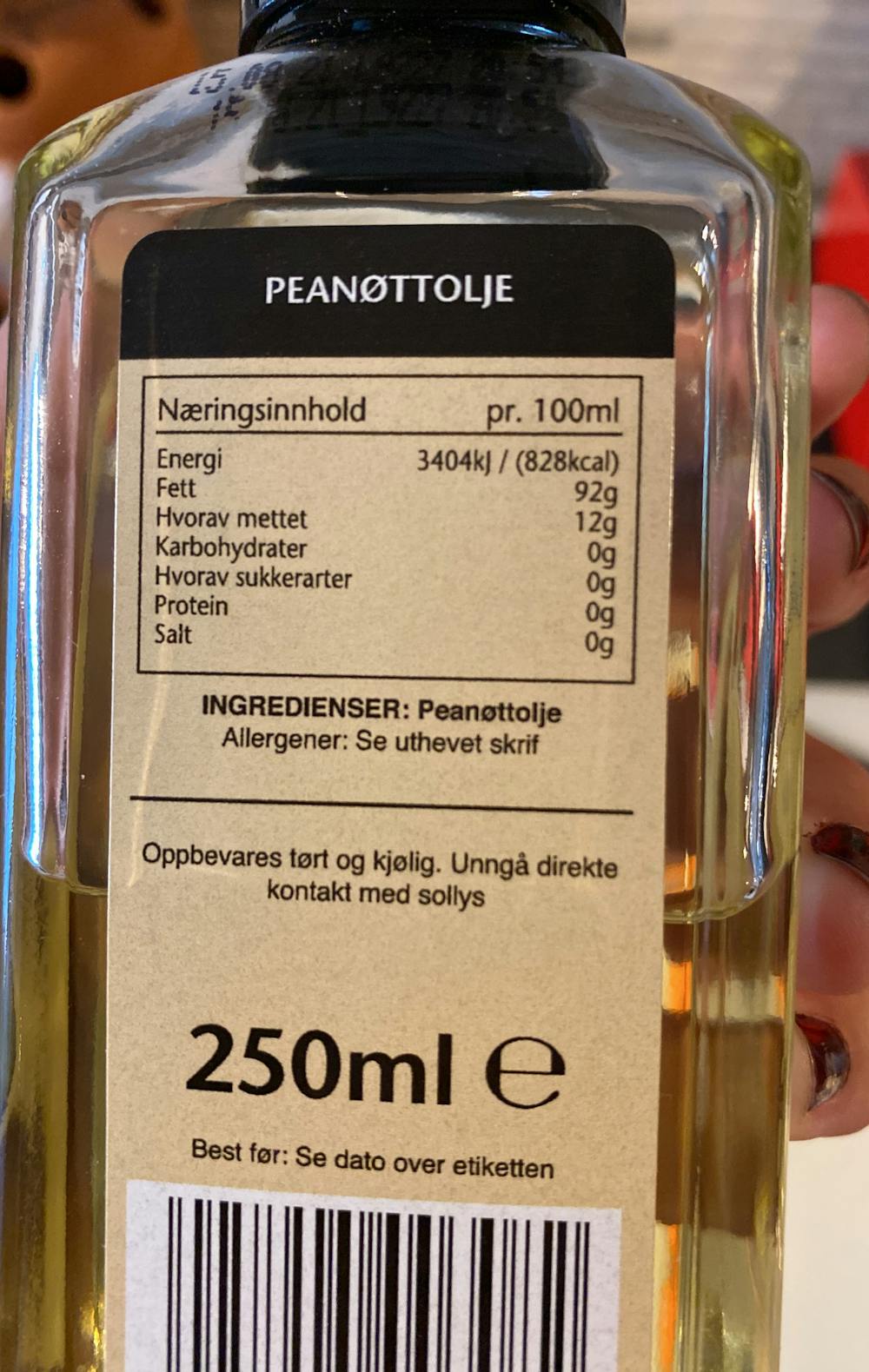 Ingredienslisten til Peanut oil, International collection