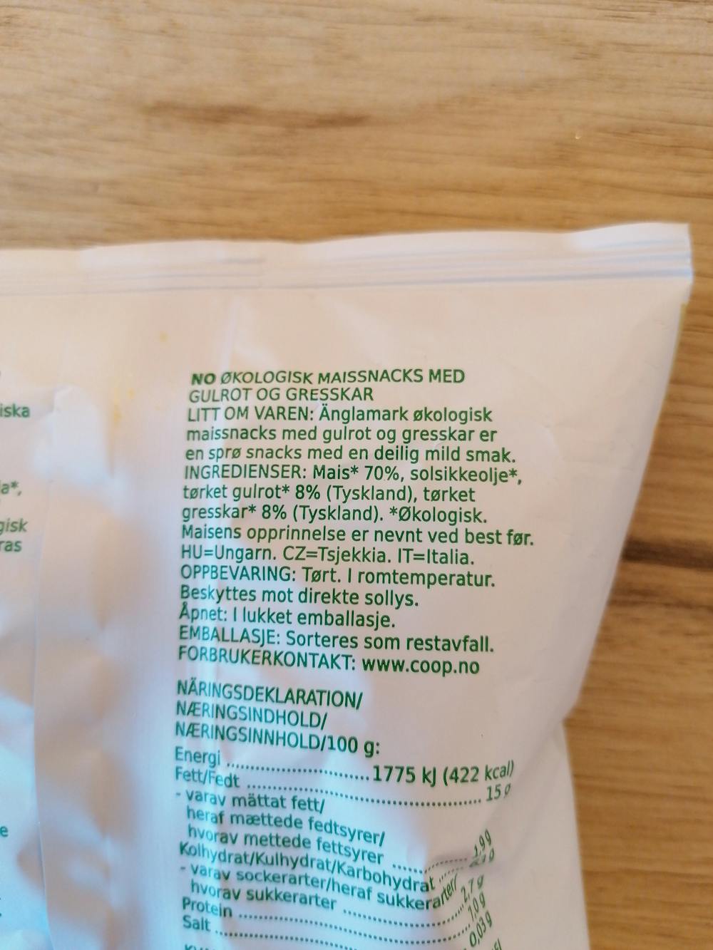 Ingredienslisten til Änglamark Økologisk majssnacks med gulrot og gresskar