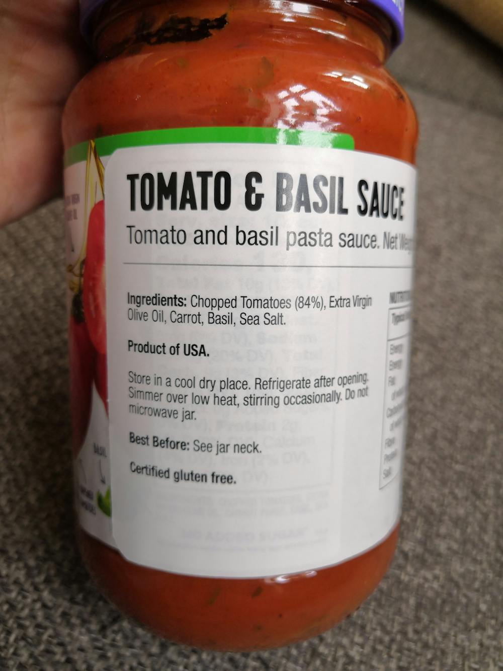 Ingredienslisten til Premium tomato basil pasta sauce, Fody