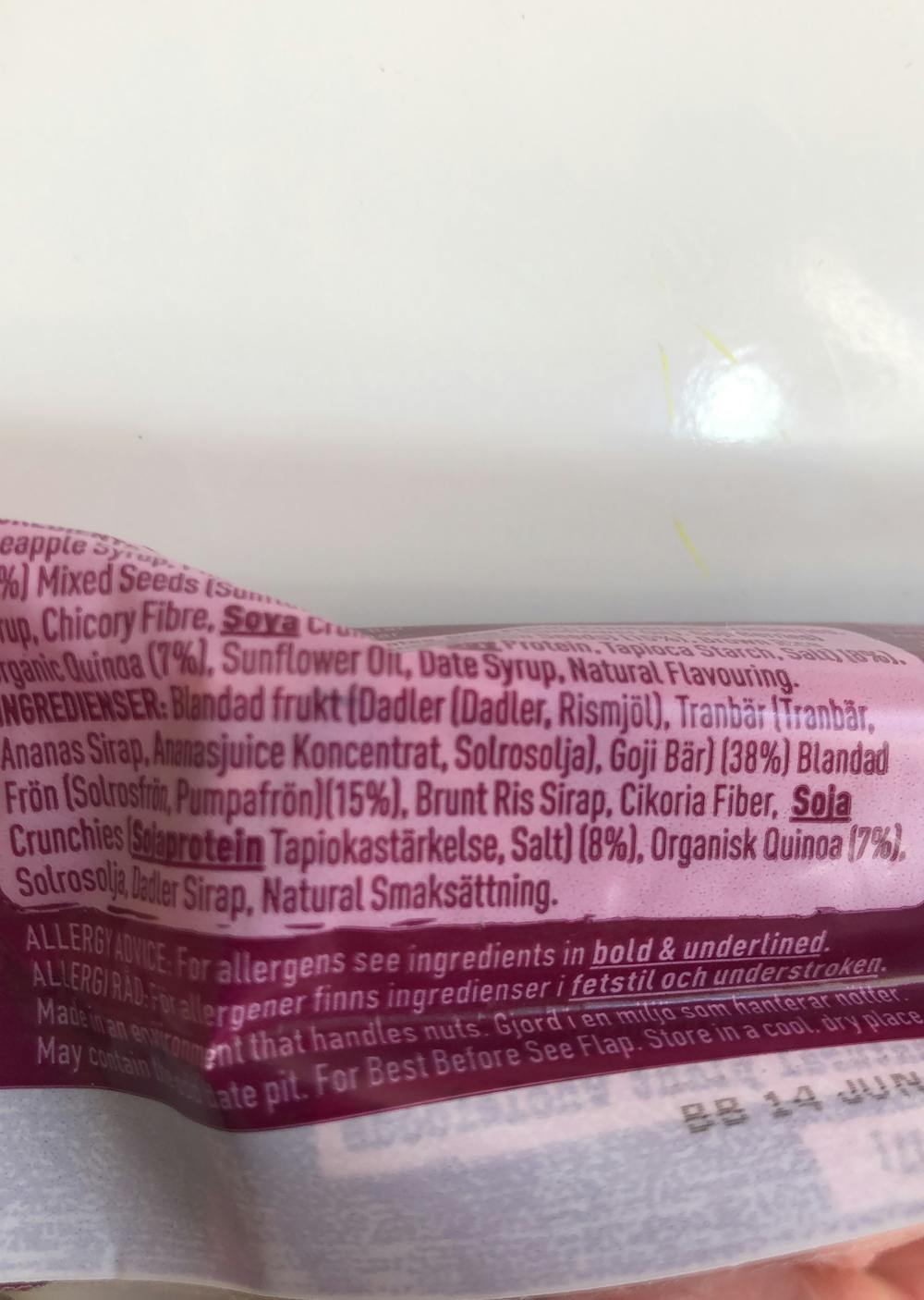 Ingredienslisten til Perkier Quinoa bar goji & cranberry