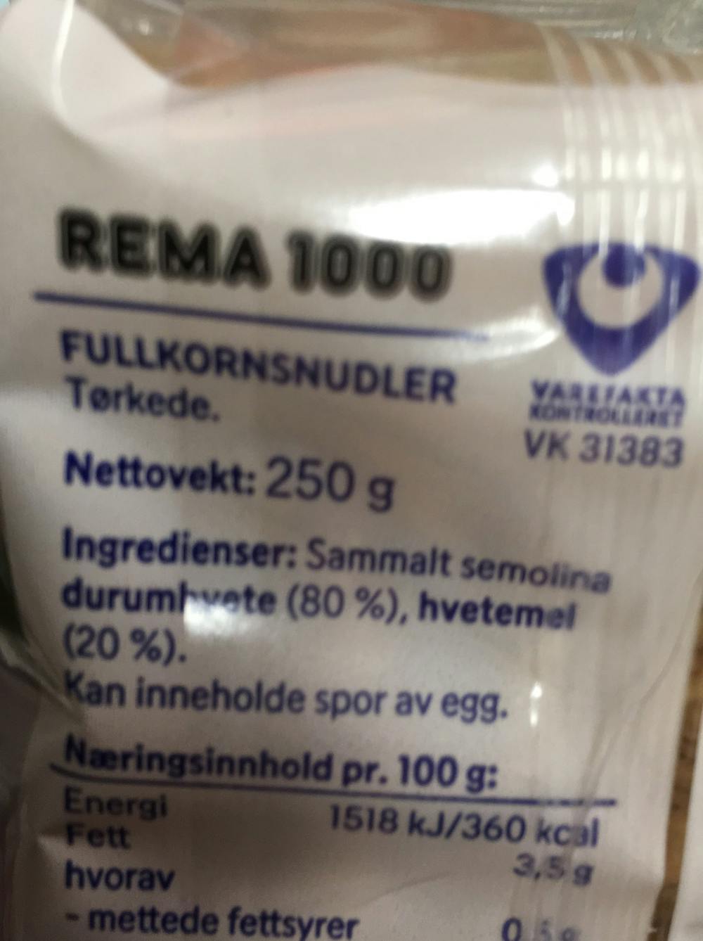 Ingredienslisten til Fullkornsnudler, Rema 1000