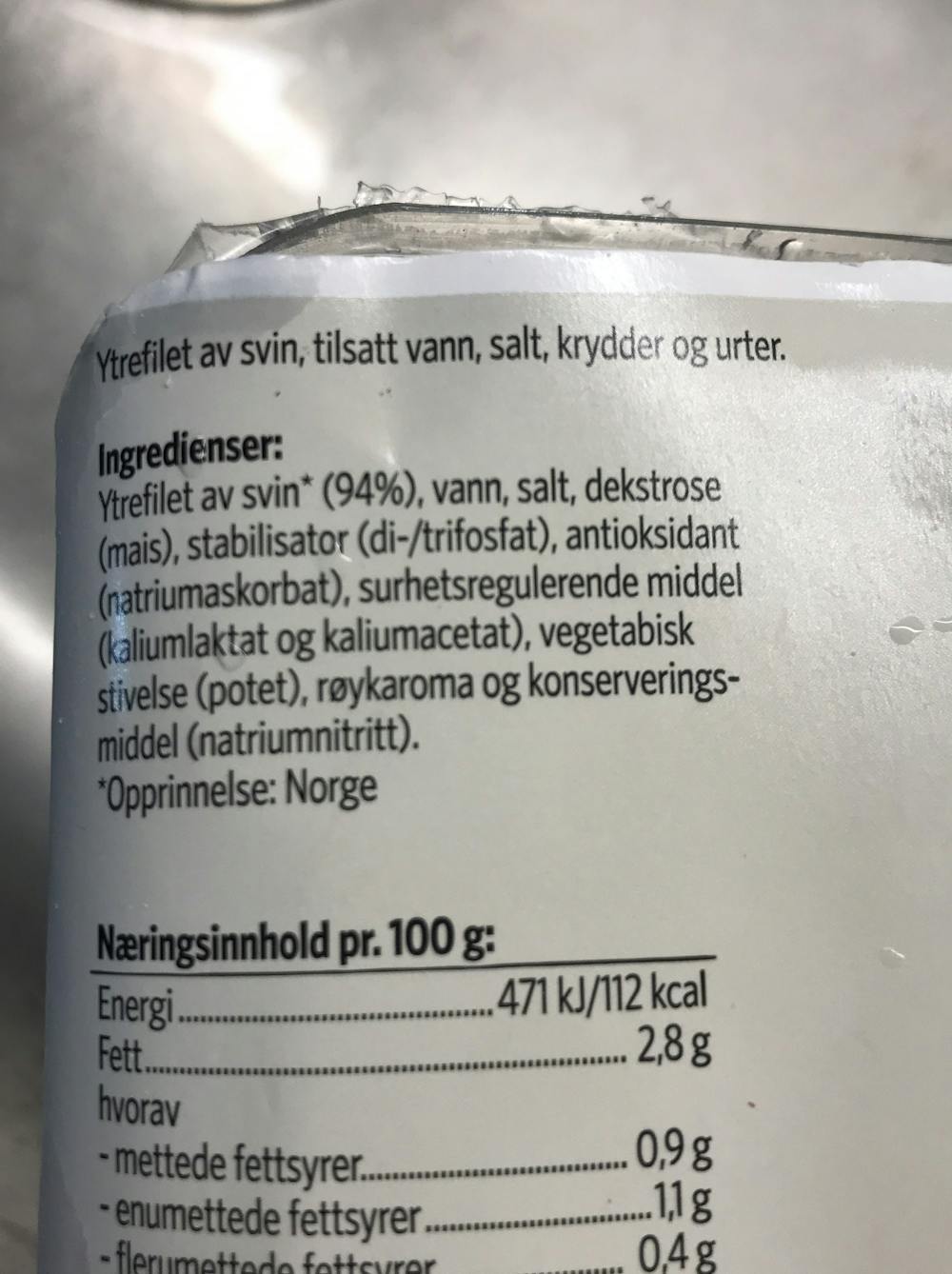 Ingredienslisten til Skivet ytrefilet av svi med røyksmak, Nordfjord