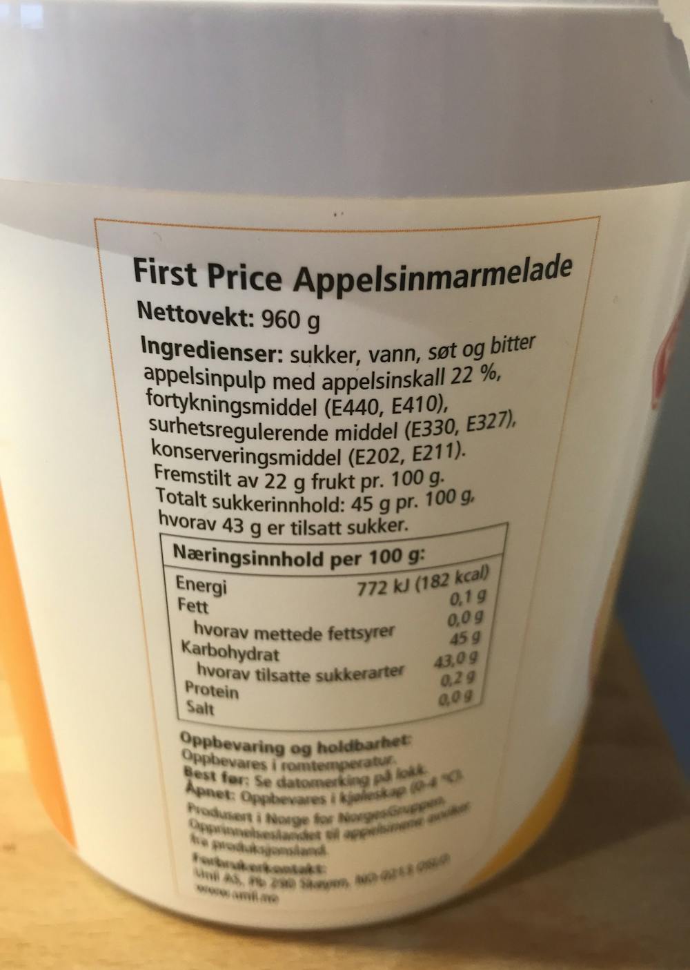 Ingredienslisten til First price Appelsinmarmelade