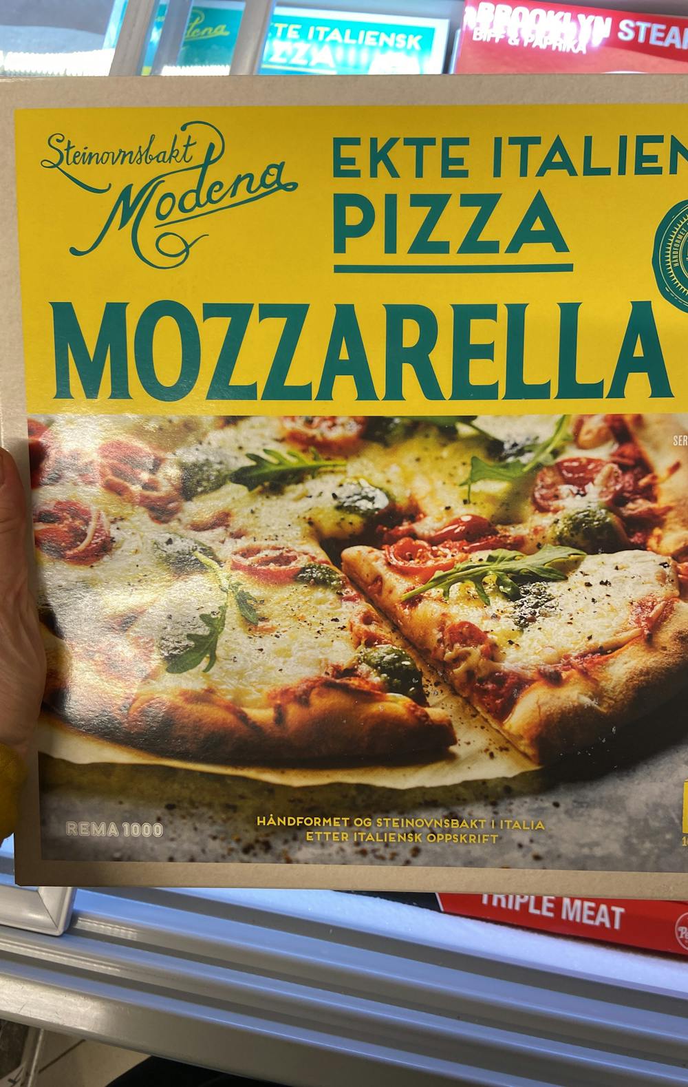 Ingredienslisten til Rema1000 Ekte italiensk pizza, mozzarella