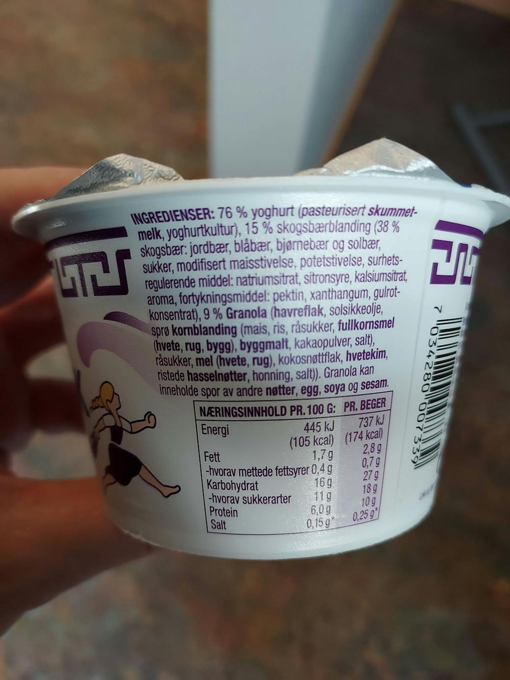 Ingredienslisten til Gresk yoghurt med skogsbær og granola, Synnøve