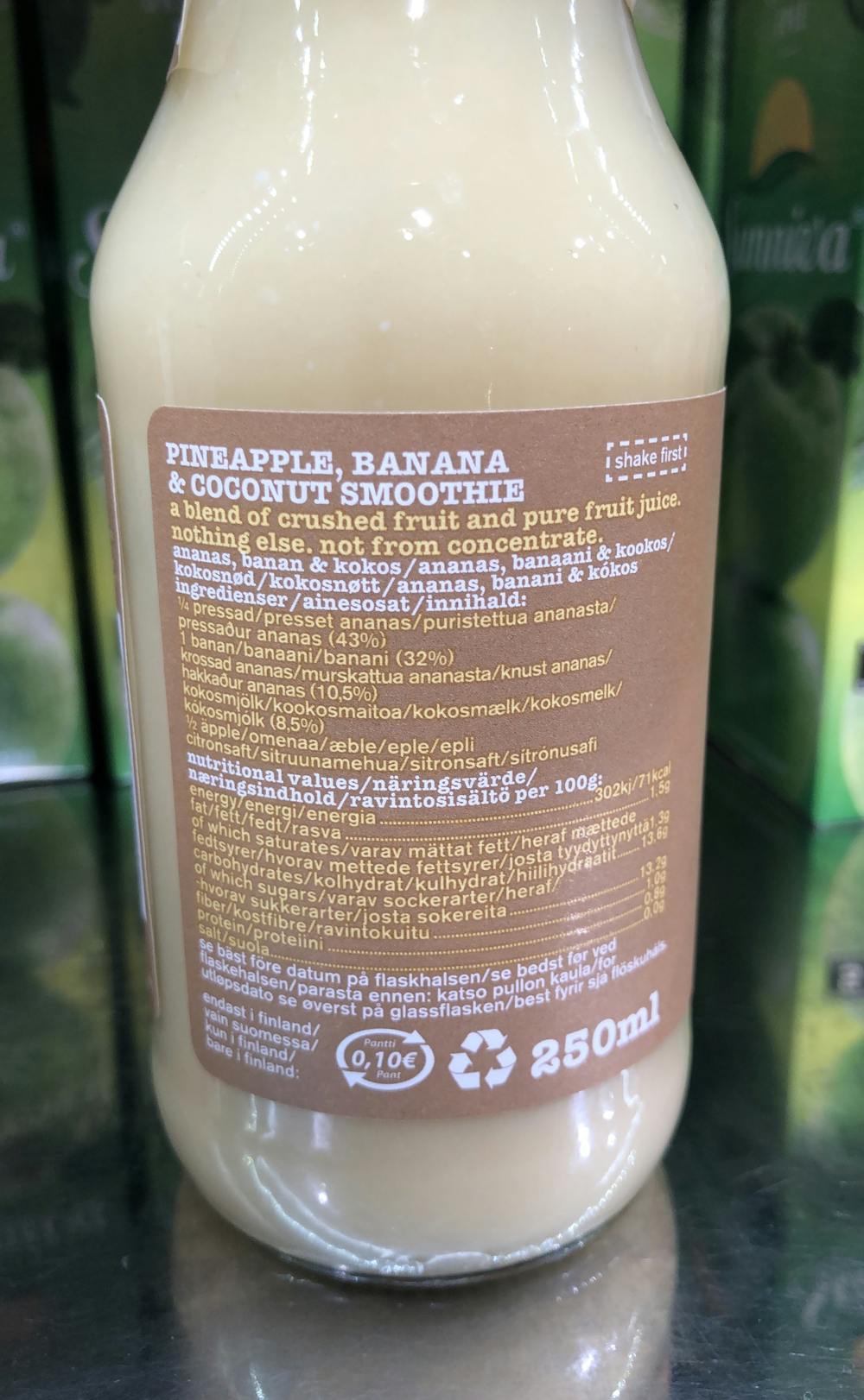 Ingredienslisten til Froosh Pineapple, banana & coconut smoothie