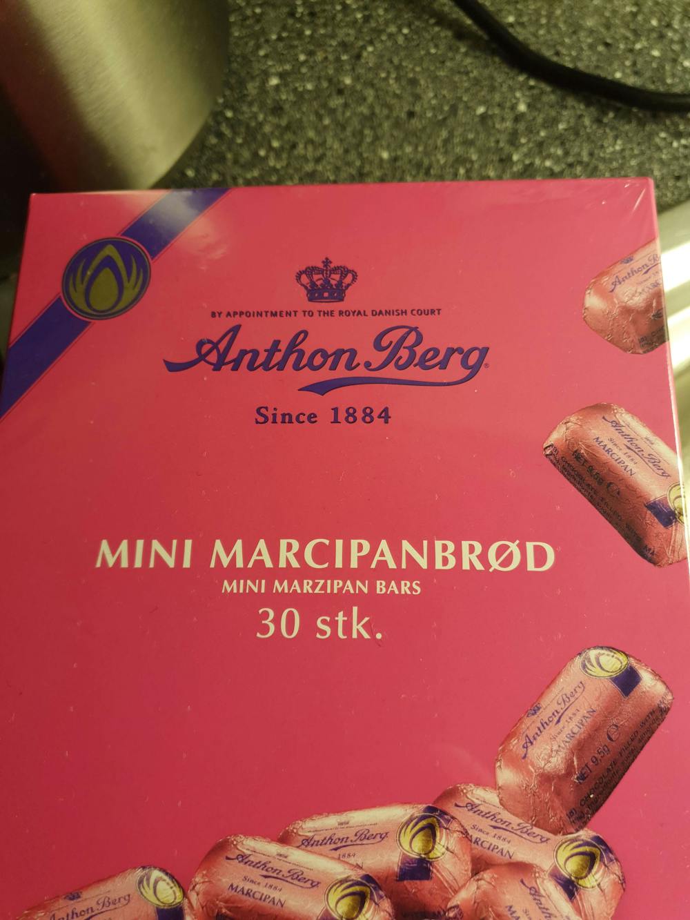 Mini marcipanbrød, Anthon Berg