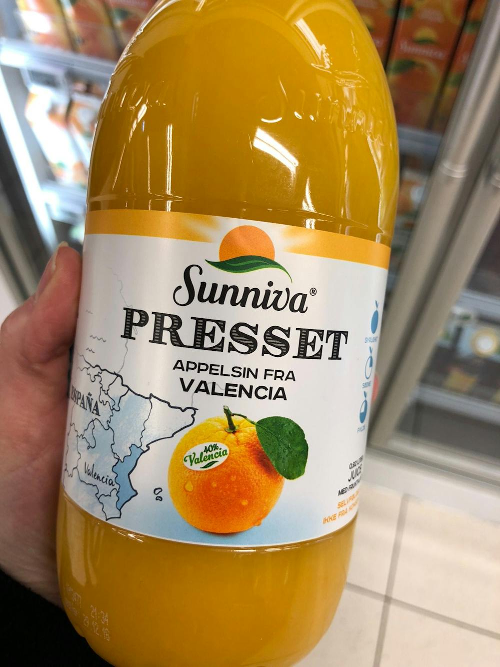 Presset appelsin fra valencia, Sunniva