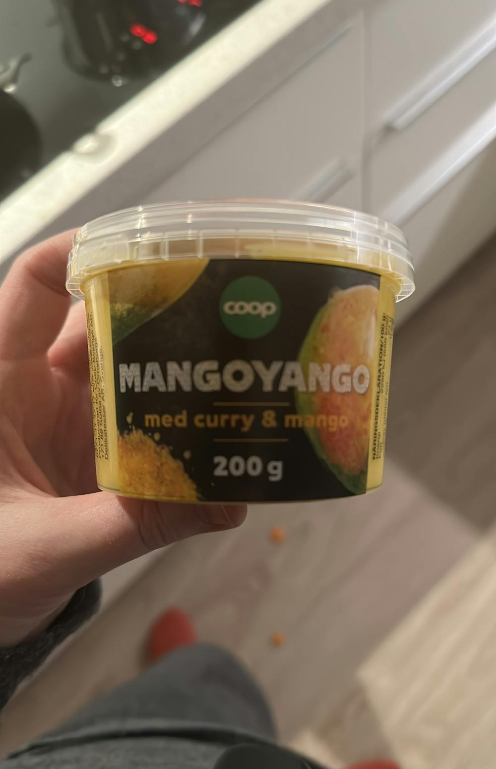 Mangoyango, Coop