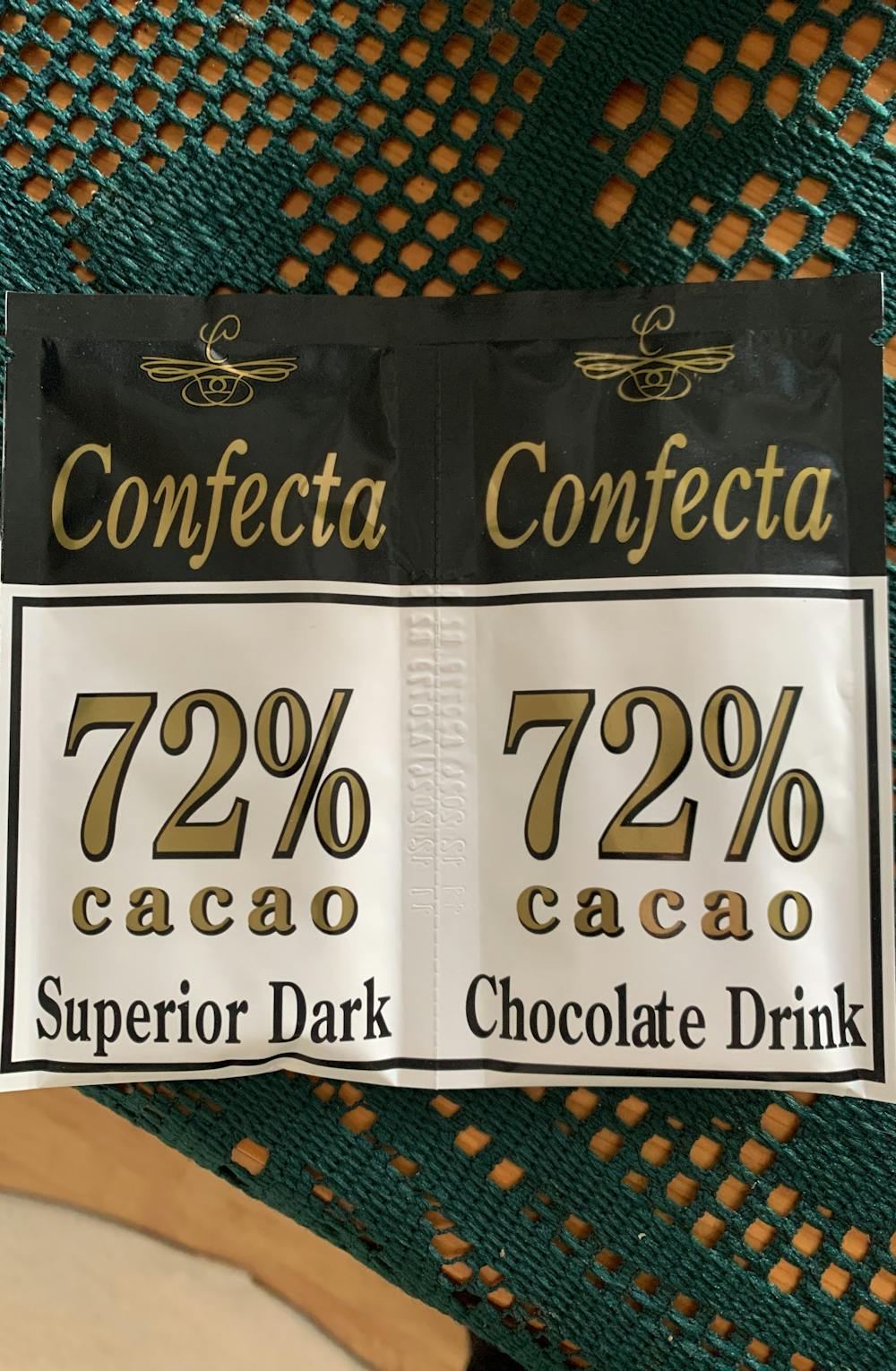 72% cacao superior dark, Confecta