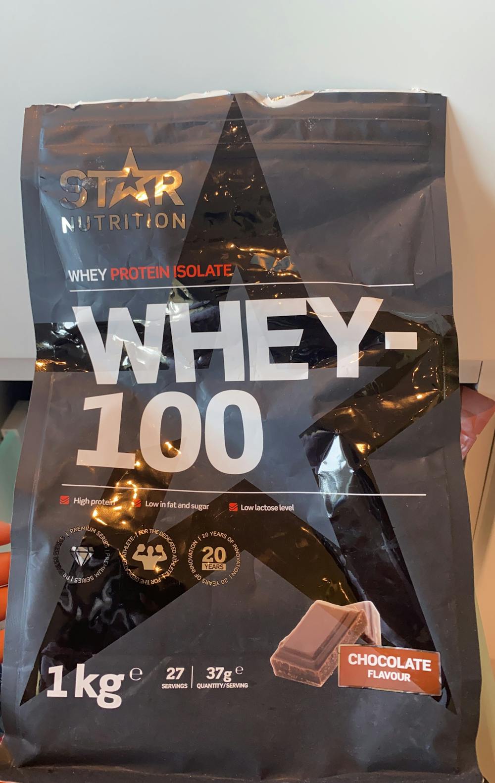 Whey 100 chocolate flavor , Star nutrition 