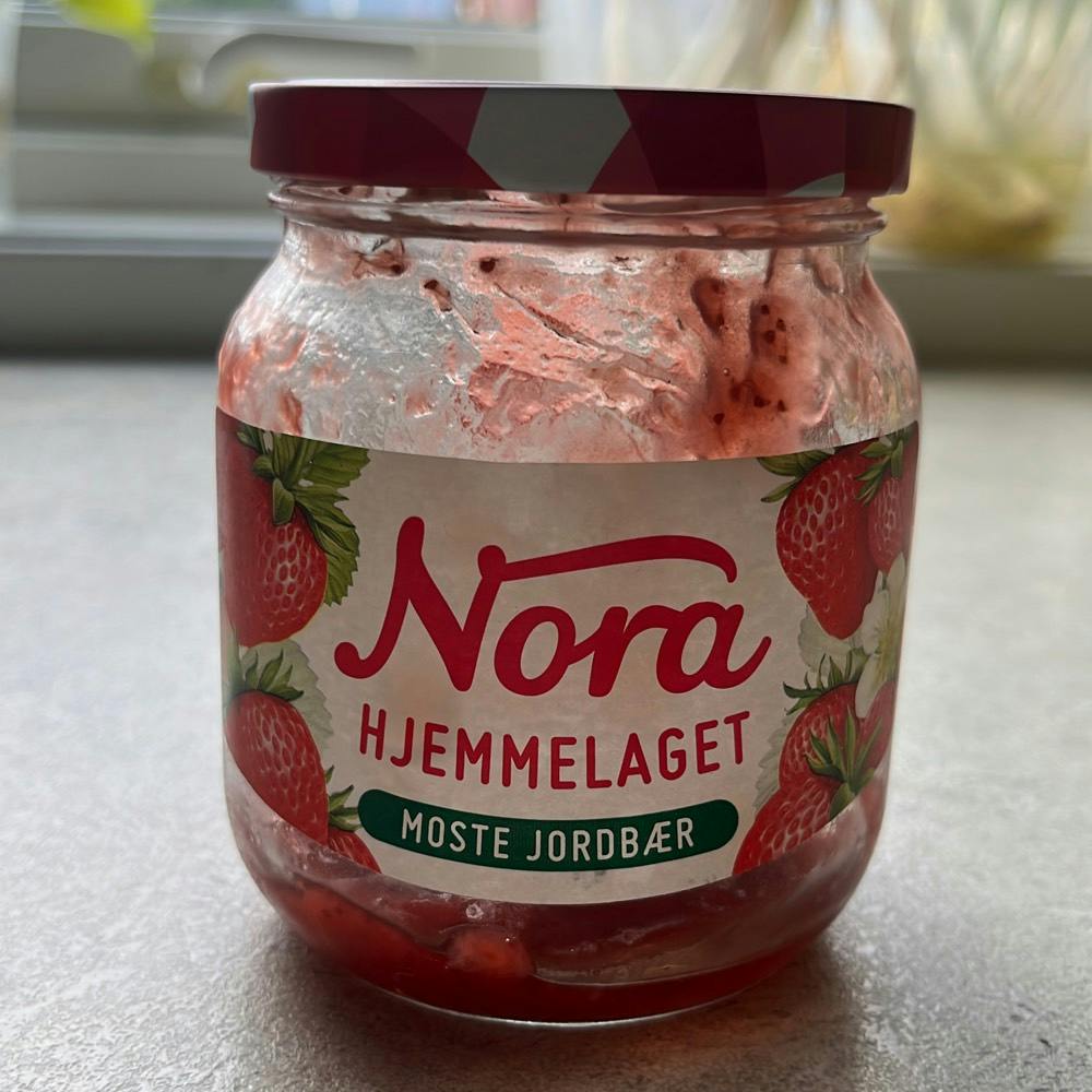 Hjemmelaget moste jordbær, Nora