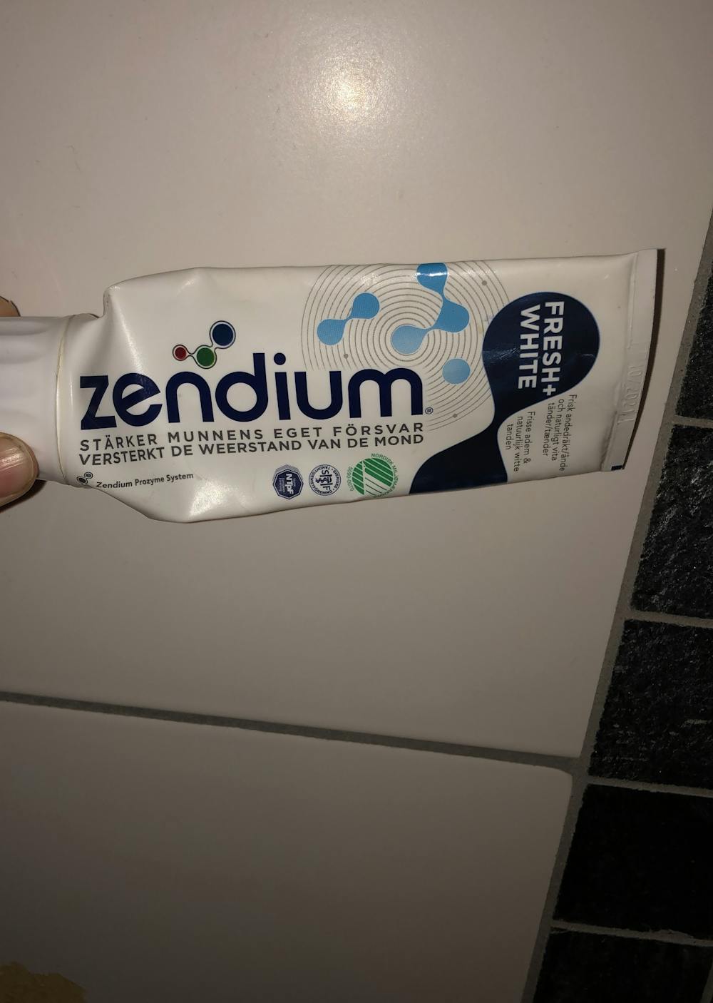 Fresh white+, Zendium