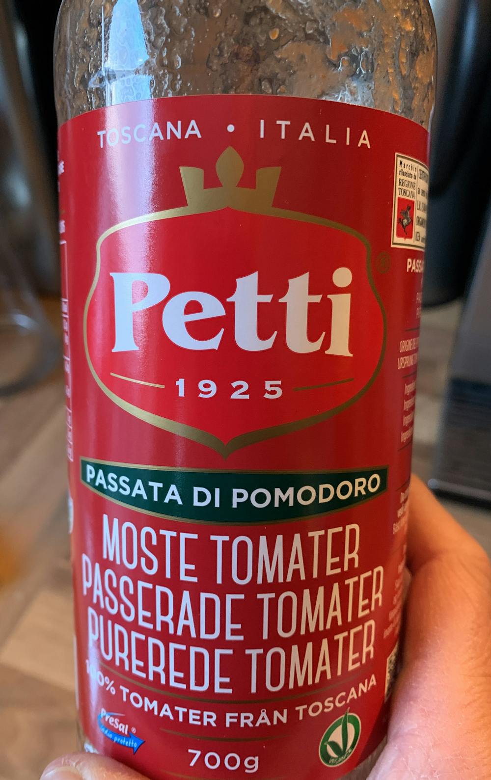 Moste tomater, Petti