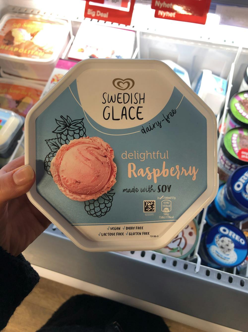 Delightful raspberry, Swedish glace