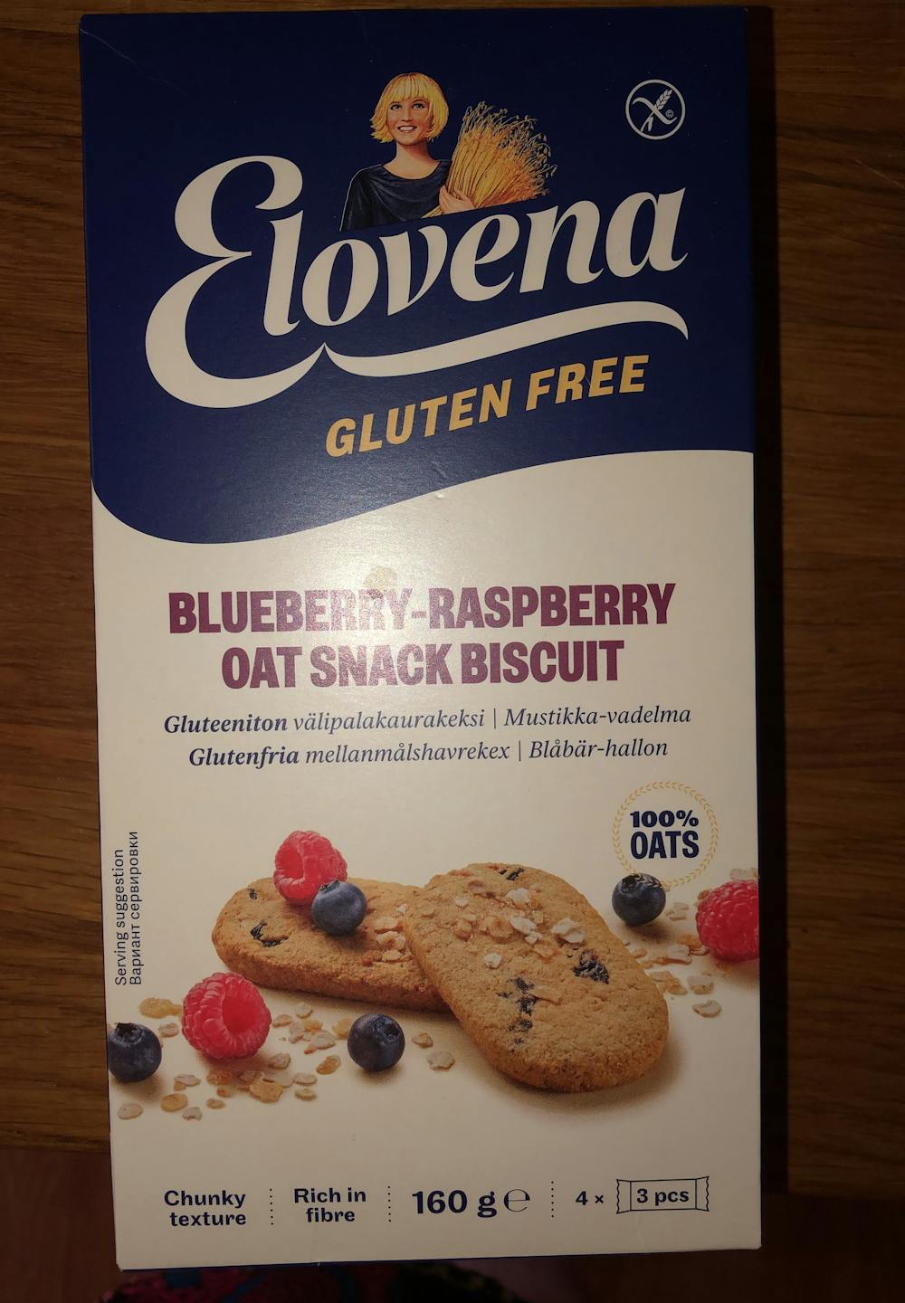 Blueberry-raspberry oat snacks biscuit, Elovena