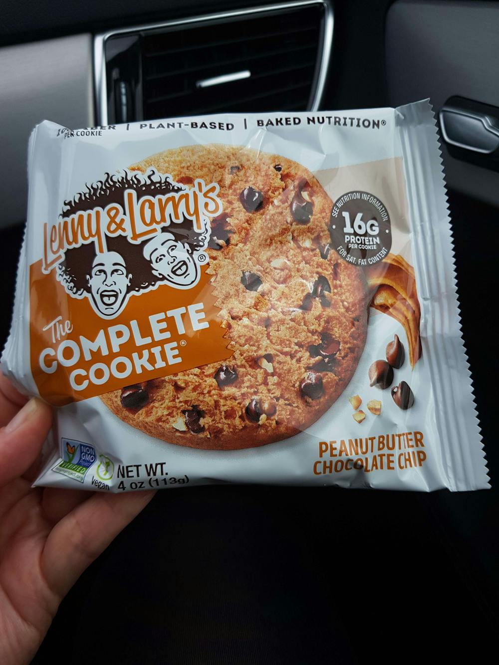 The complete cookie, peanuttbutter chocolate chip, Lenny & Larry`s