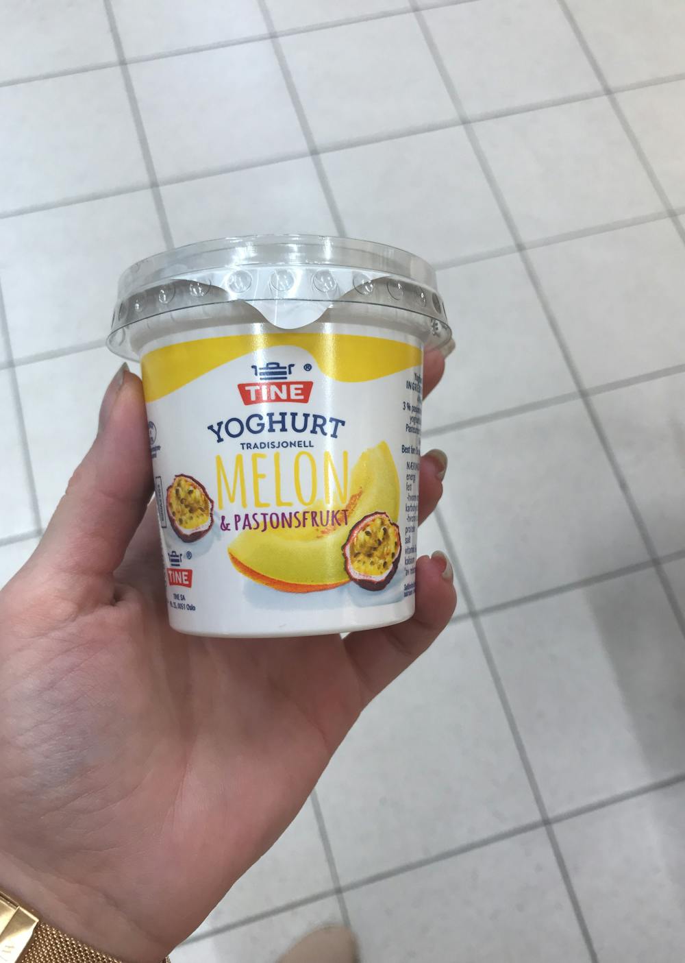Yoghurt melon & pasjonsfrukt 180g, Tine