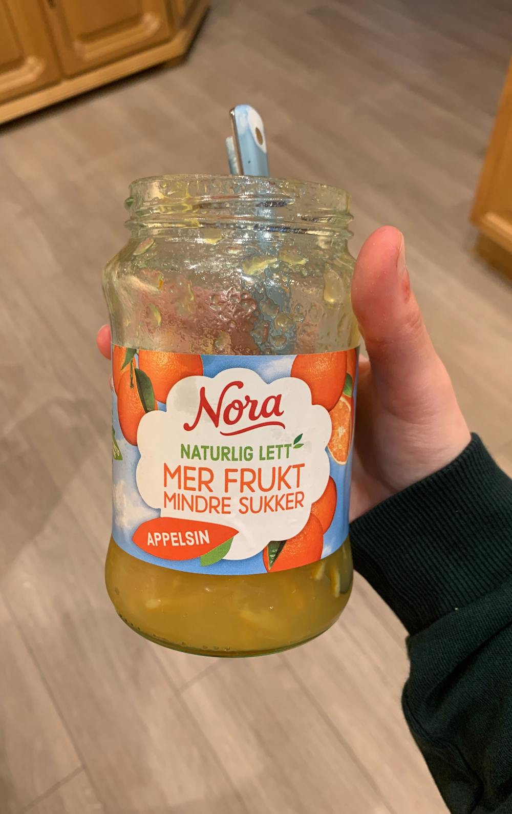 Naturlig lett appelsinsyltetøy, Nora