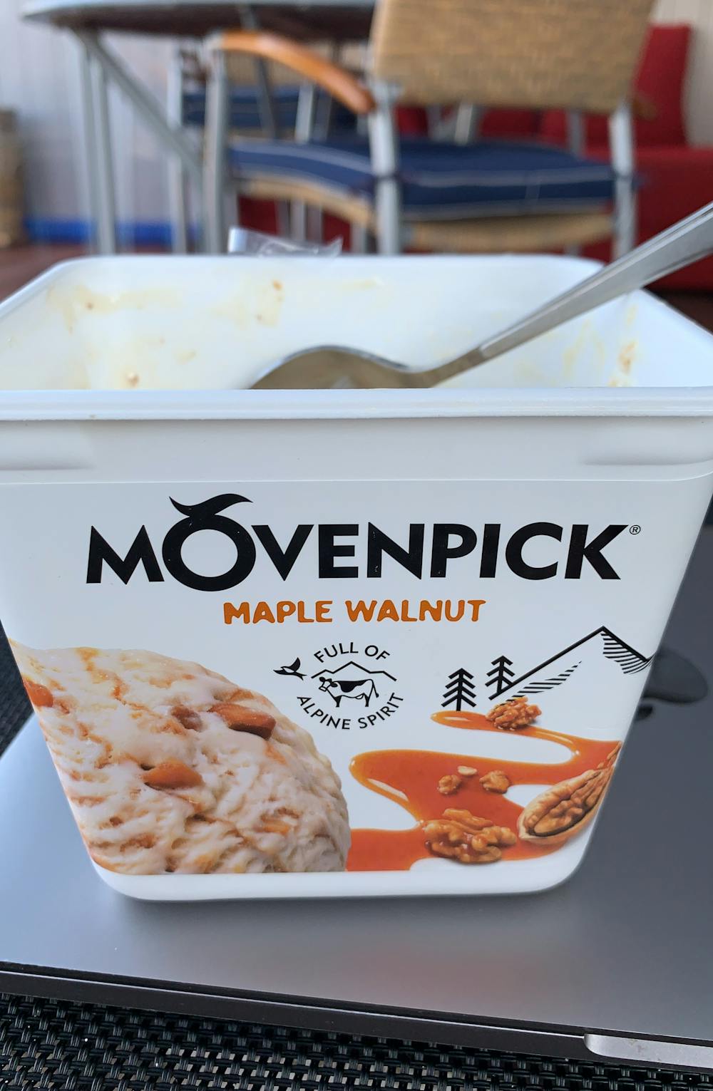 Møvenpick, maple walnut, Diplom-is