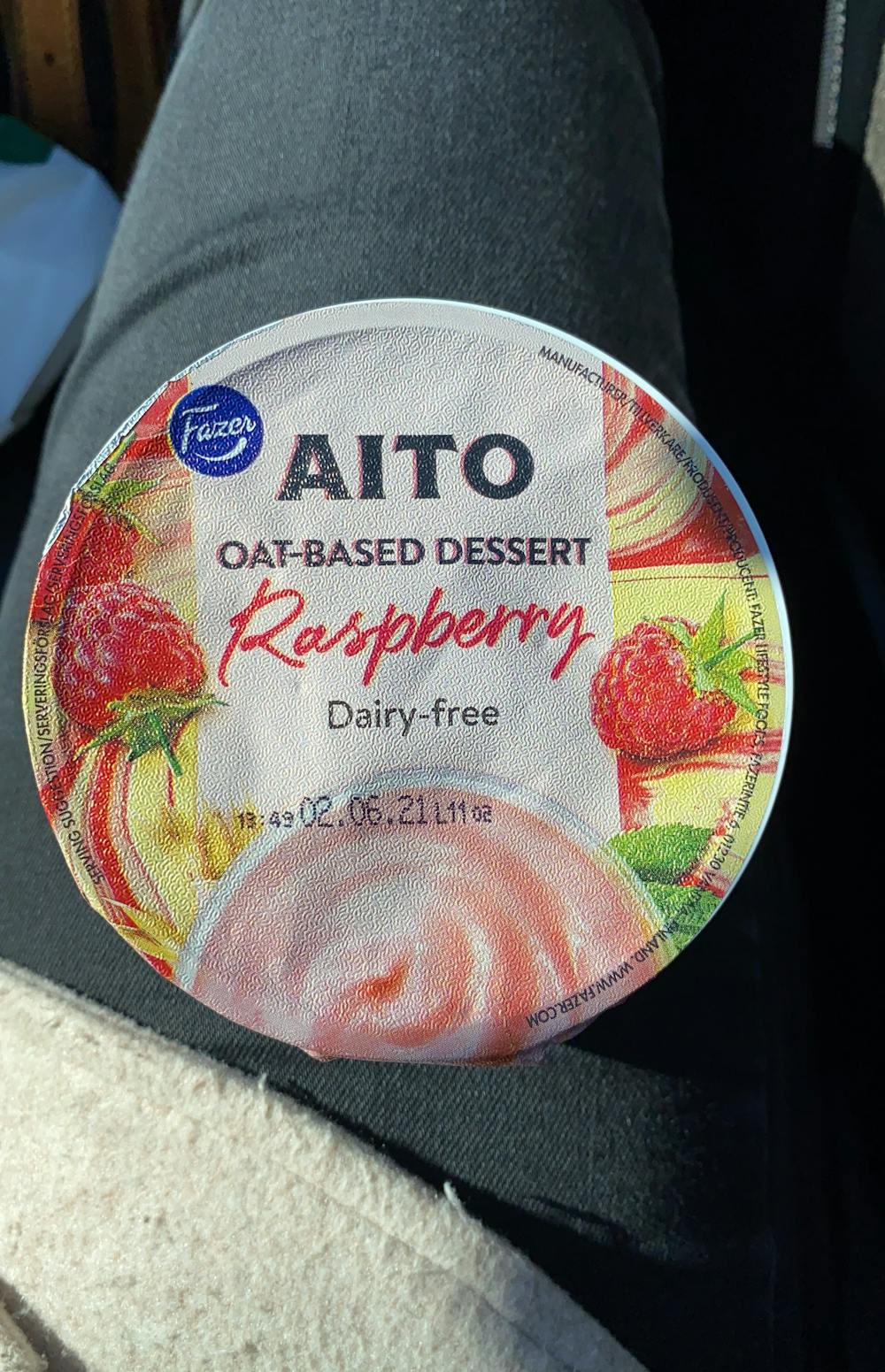 Aito oat-based dessert, raspberry, Fazer