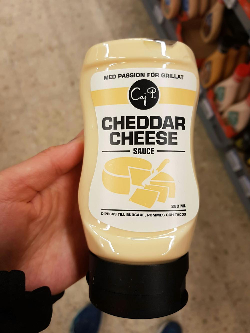 Cheddar cheese sauce, Caj. P.