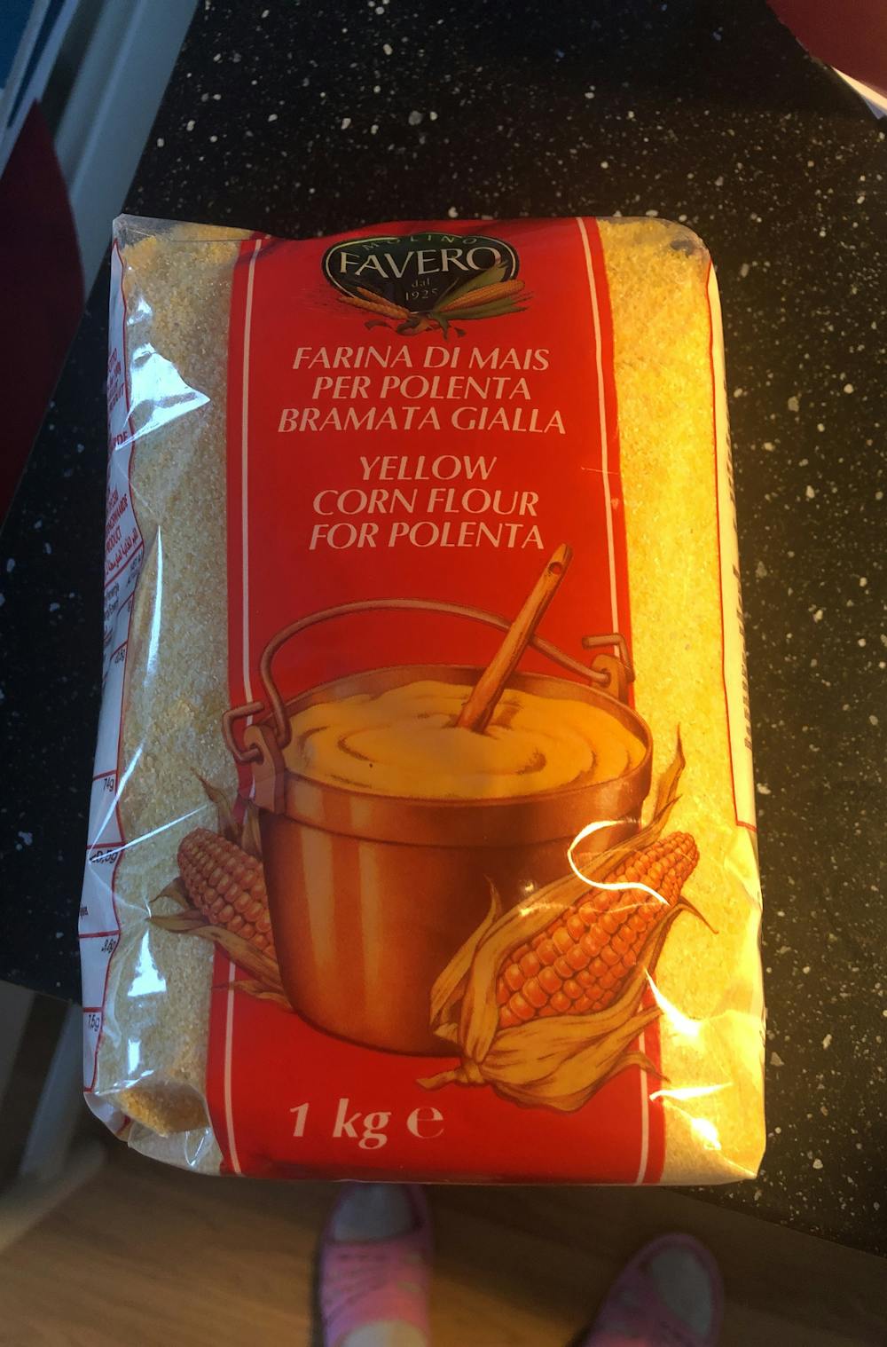 Yellow corn flour for pollenta, Favero
