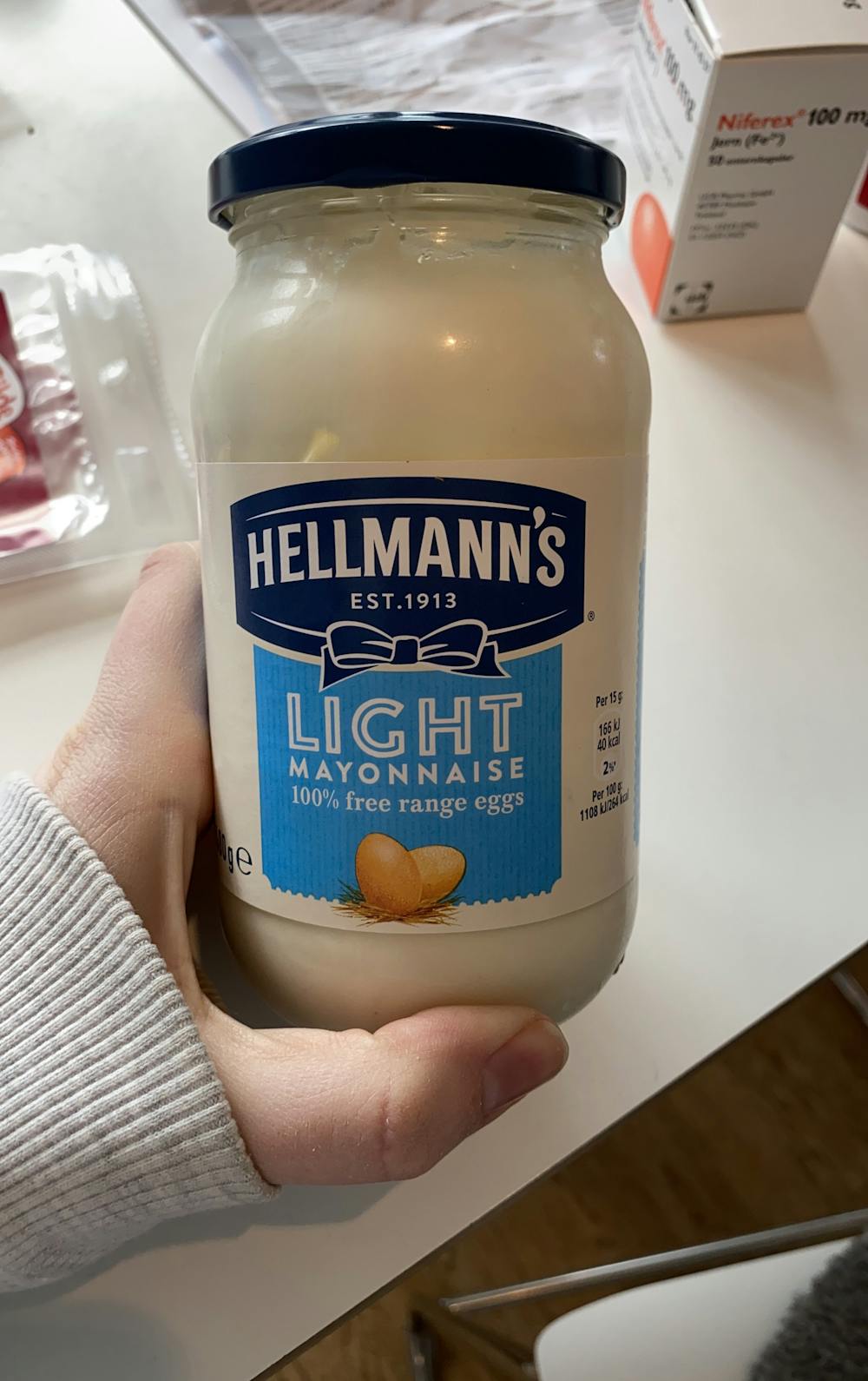 Light mayonnaise 100% free range eggs, Hellmann's