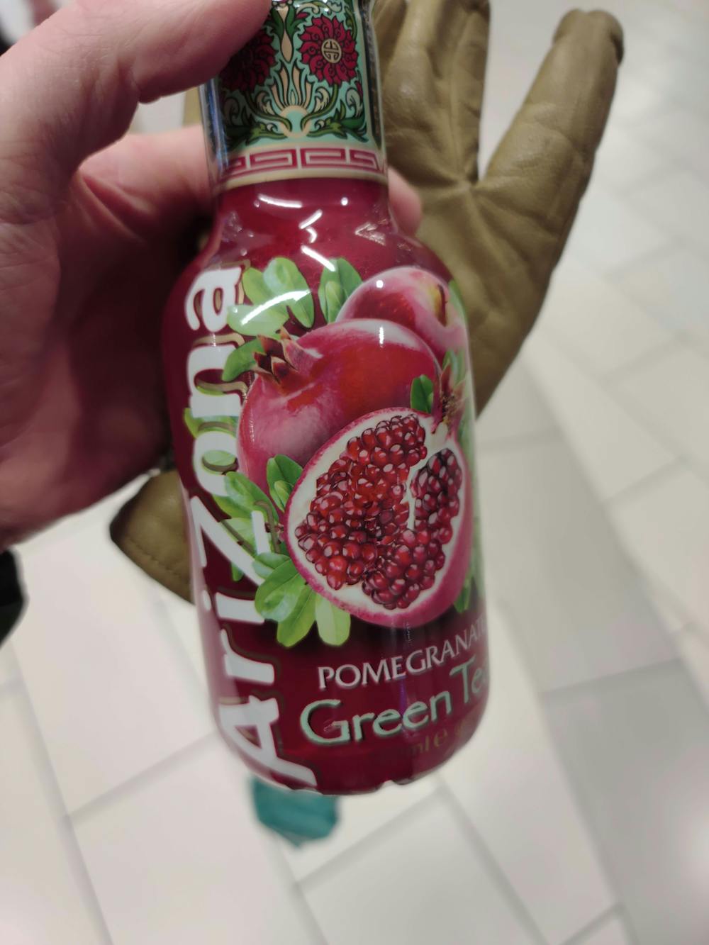 Green tea, pomegranate, Arizona