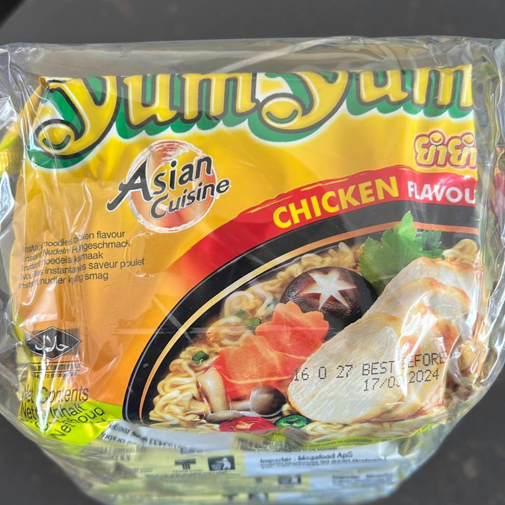 Yum yum, Chicken flavour, Asian Cuisine